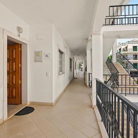 Apartment Sun And - Near The